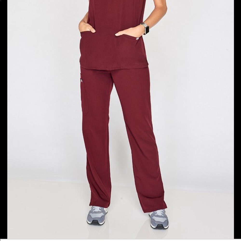 FIGS Women's Kade Scrub pants - BURGUNDY